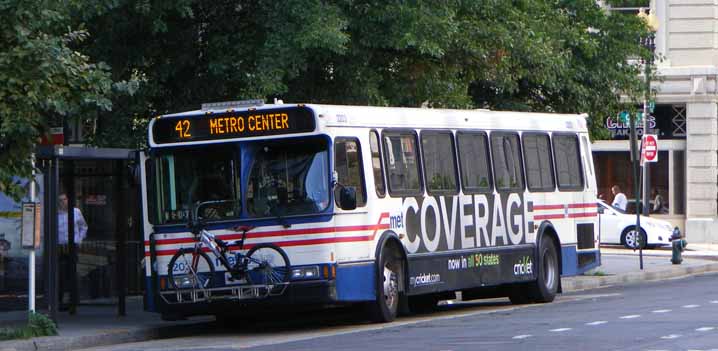 WMATA Metrobus Orion V 2203